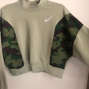Green Print Retro Nike Crew Neck